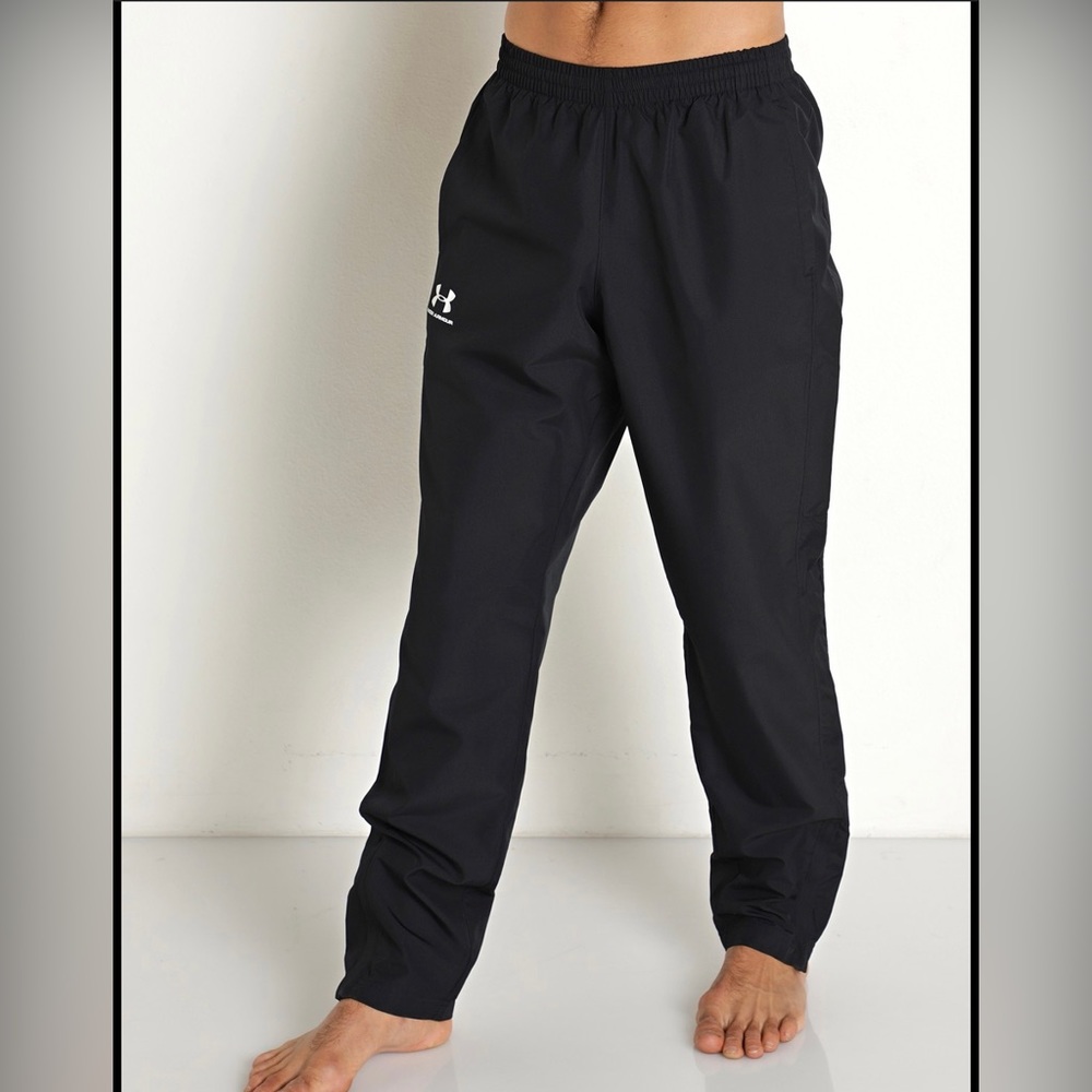 Under Armour Sweatpants Track Wind Lightweight Mesh lined L Black brand new